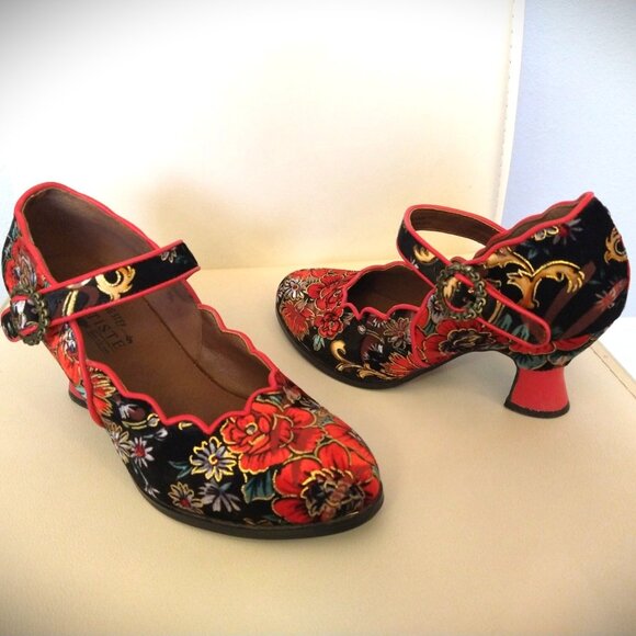 Spring Step L'Artiste - 'Adodora', Red Floral Velvet heeled Mary Jane - 39 / 8.5 - Picture 8 of 10